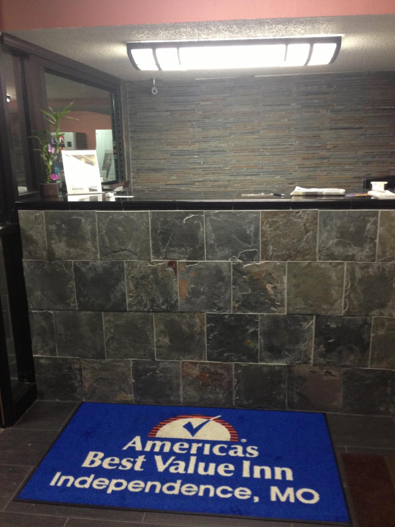 Americas Value Kansas East - 2*